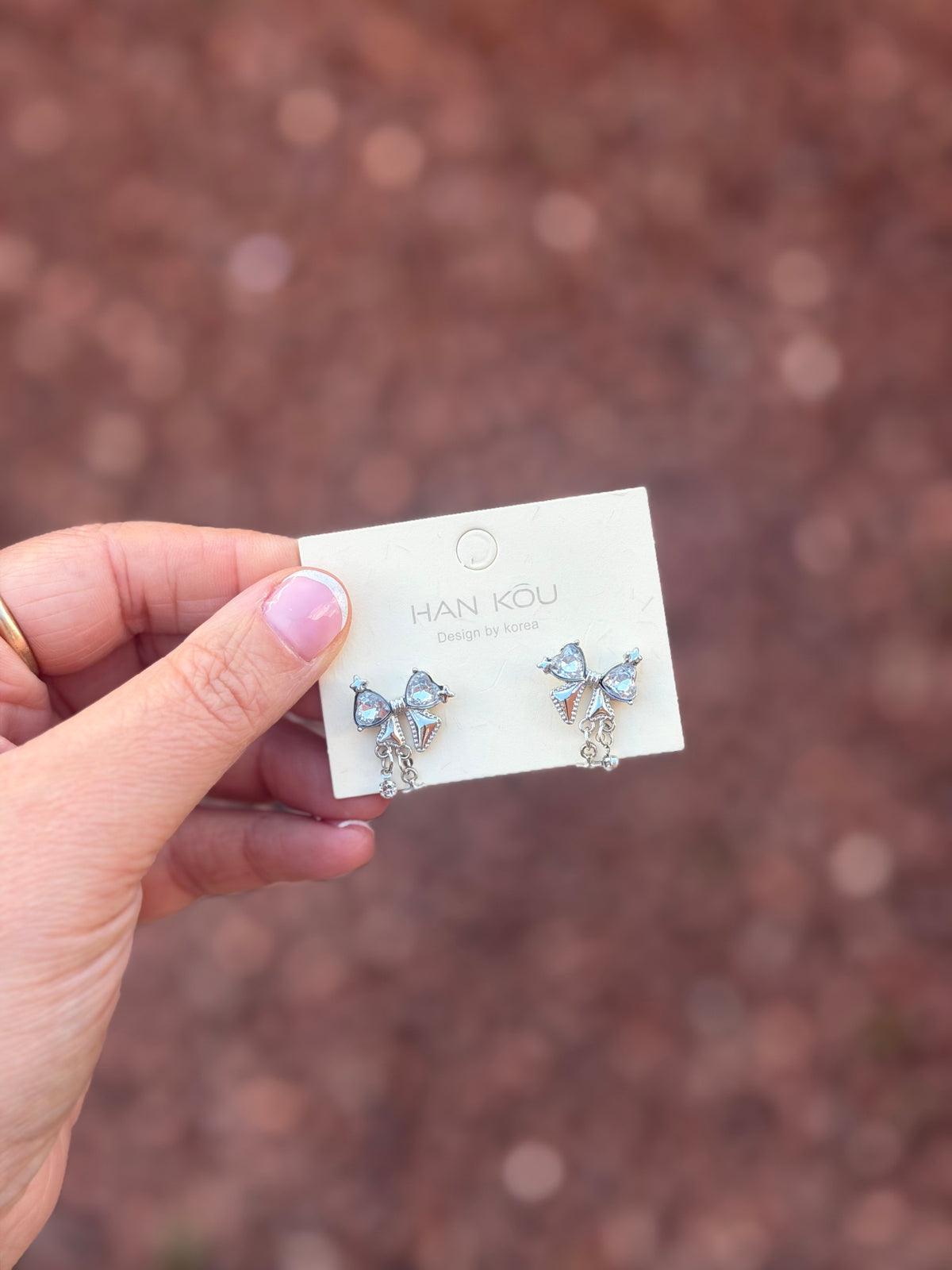 Sparkling Bow Studs