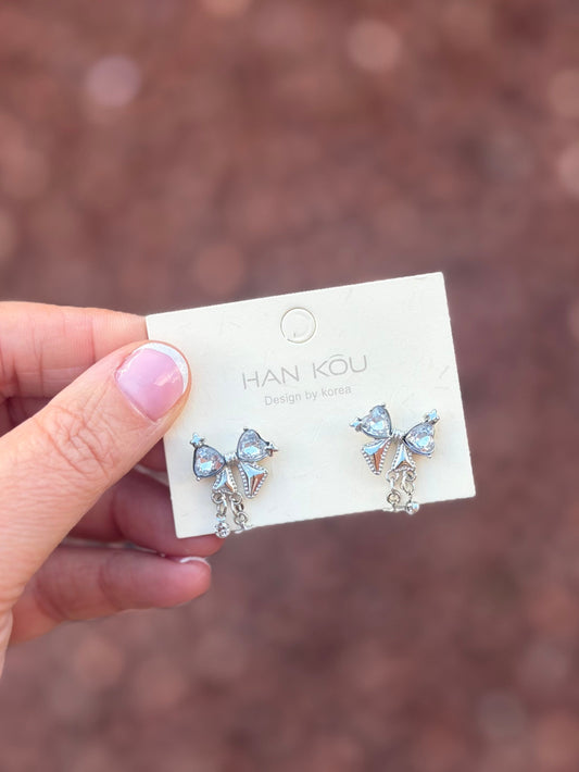 Sparkling Bow Studs