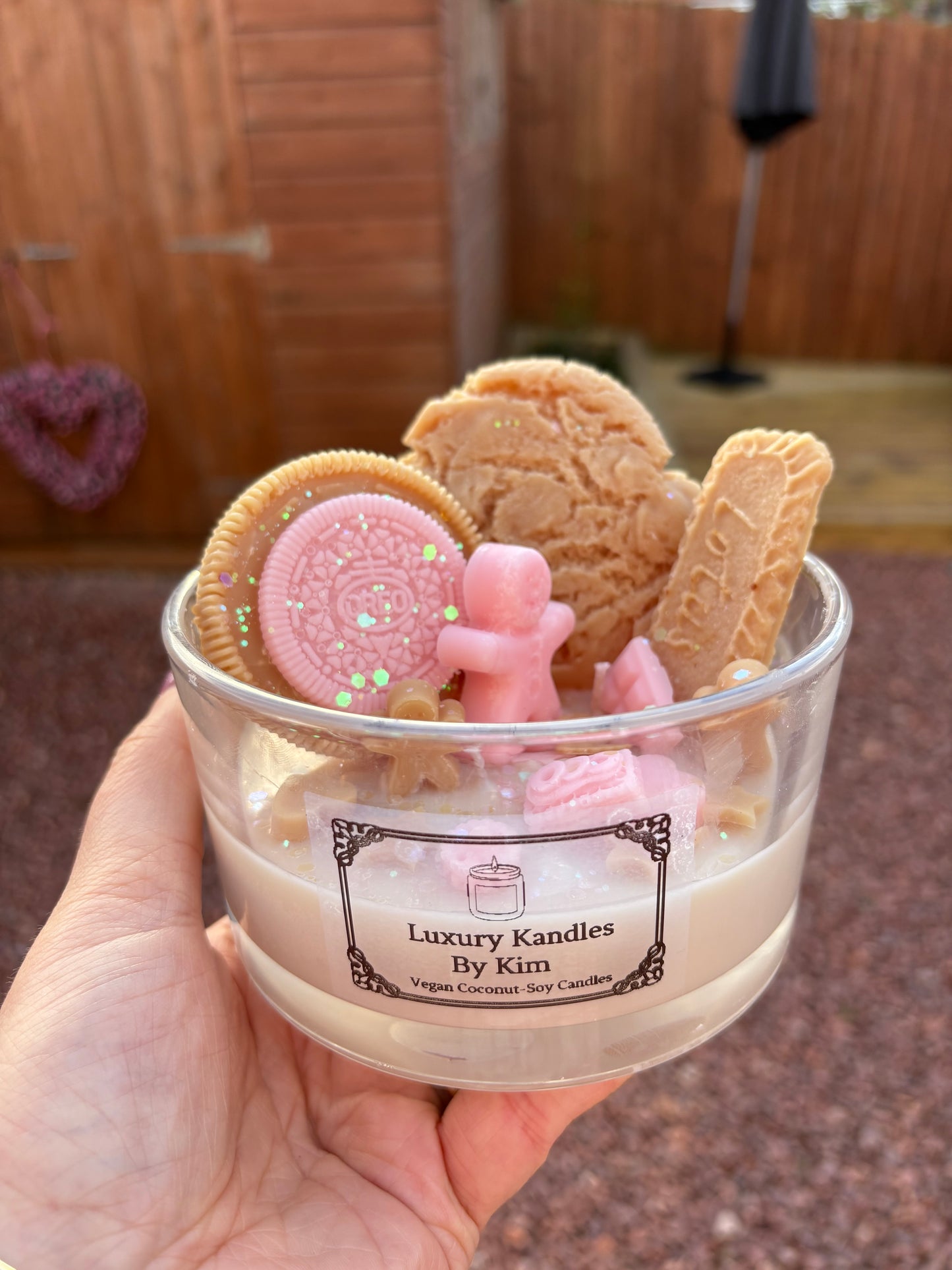 Gingerbread Biscuit in Large Jar