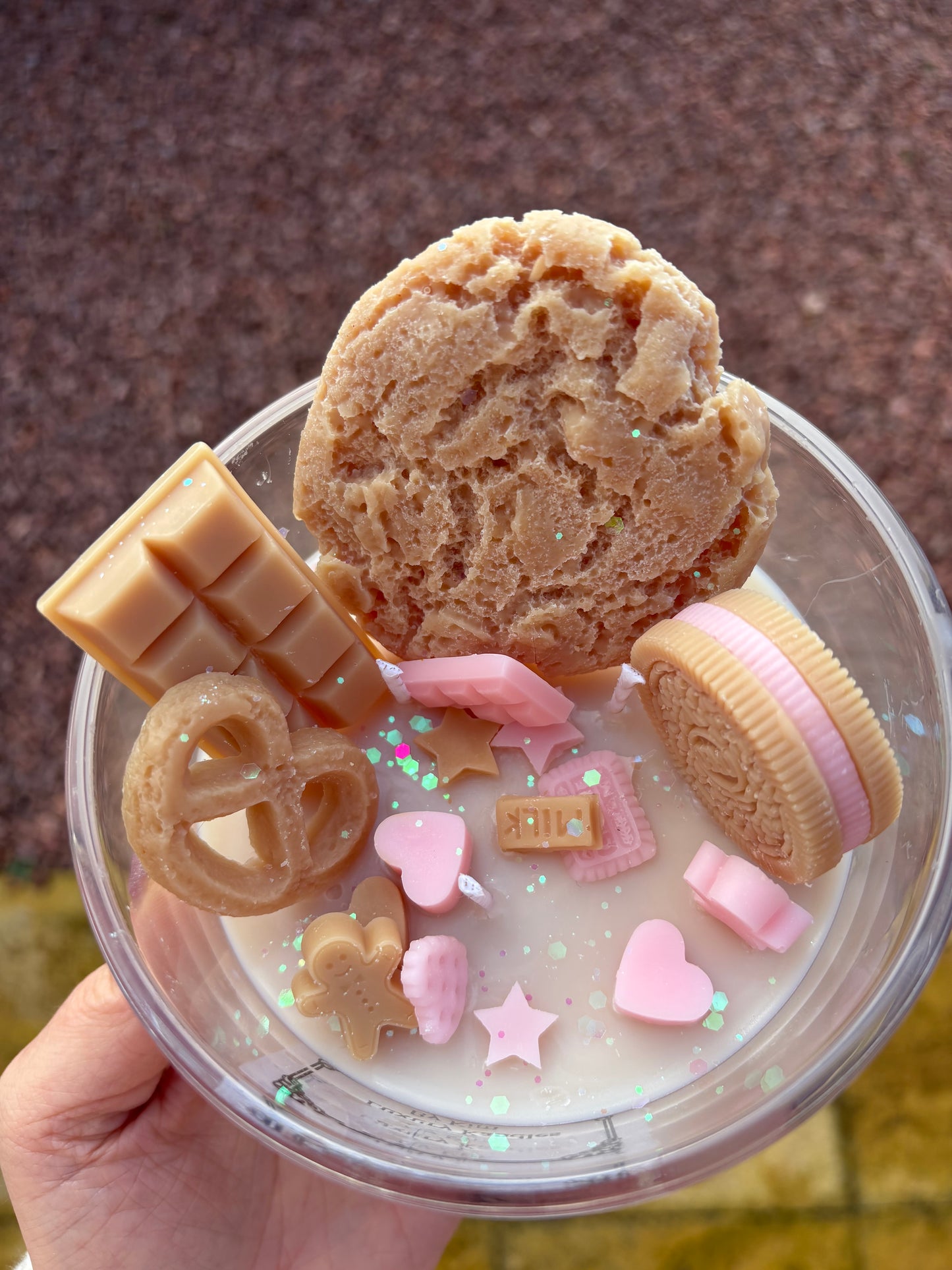 Gingerbread Biscuit in Large Jar