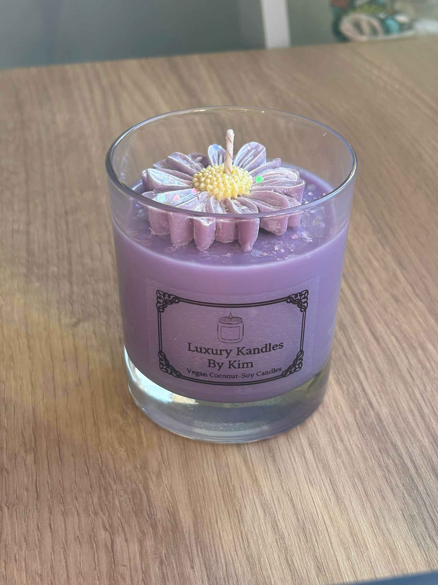 Flower Wick Kandle in Medium Jar